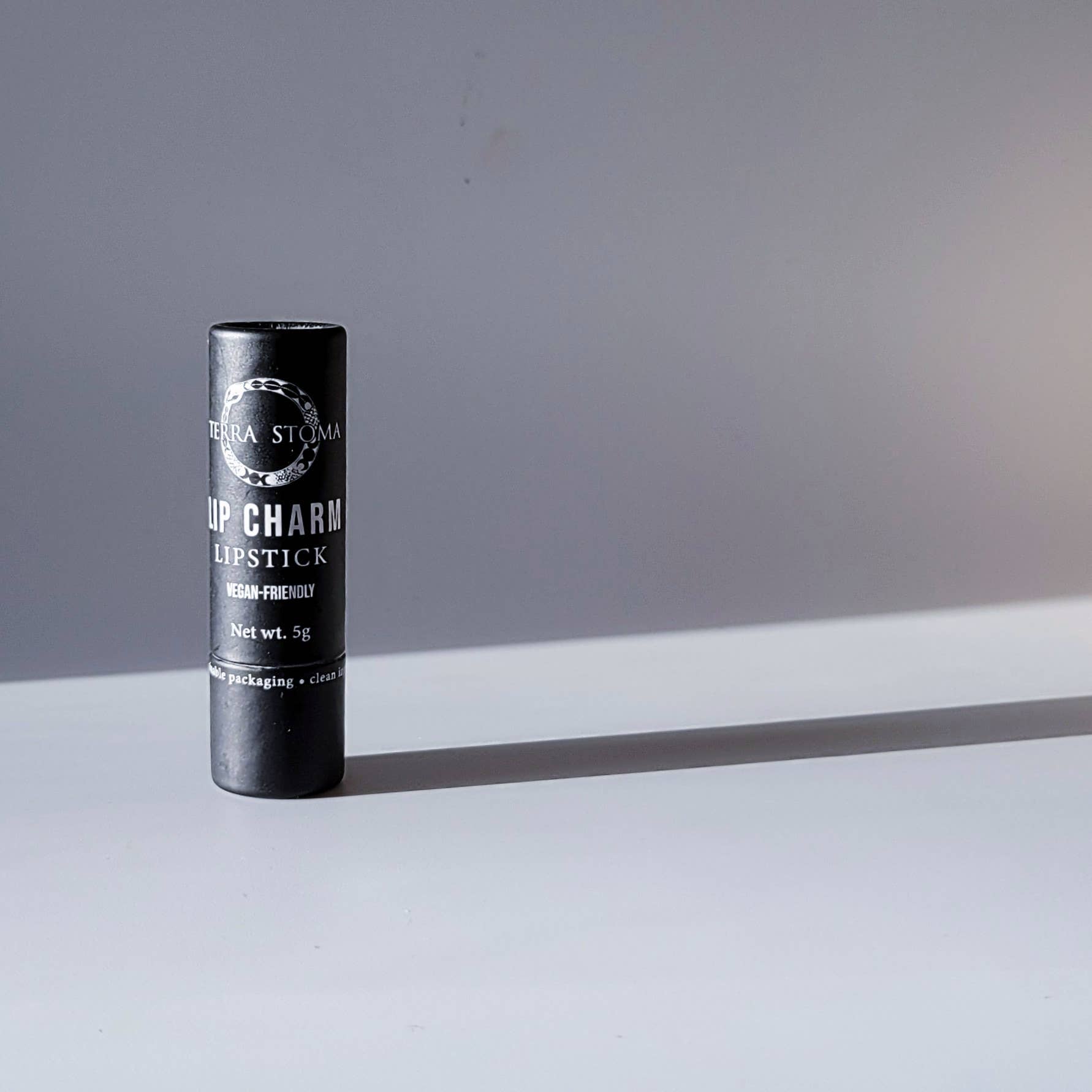 LIP CHARM - Lipstick: Chingona